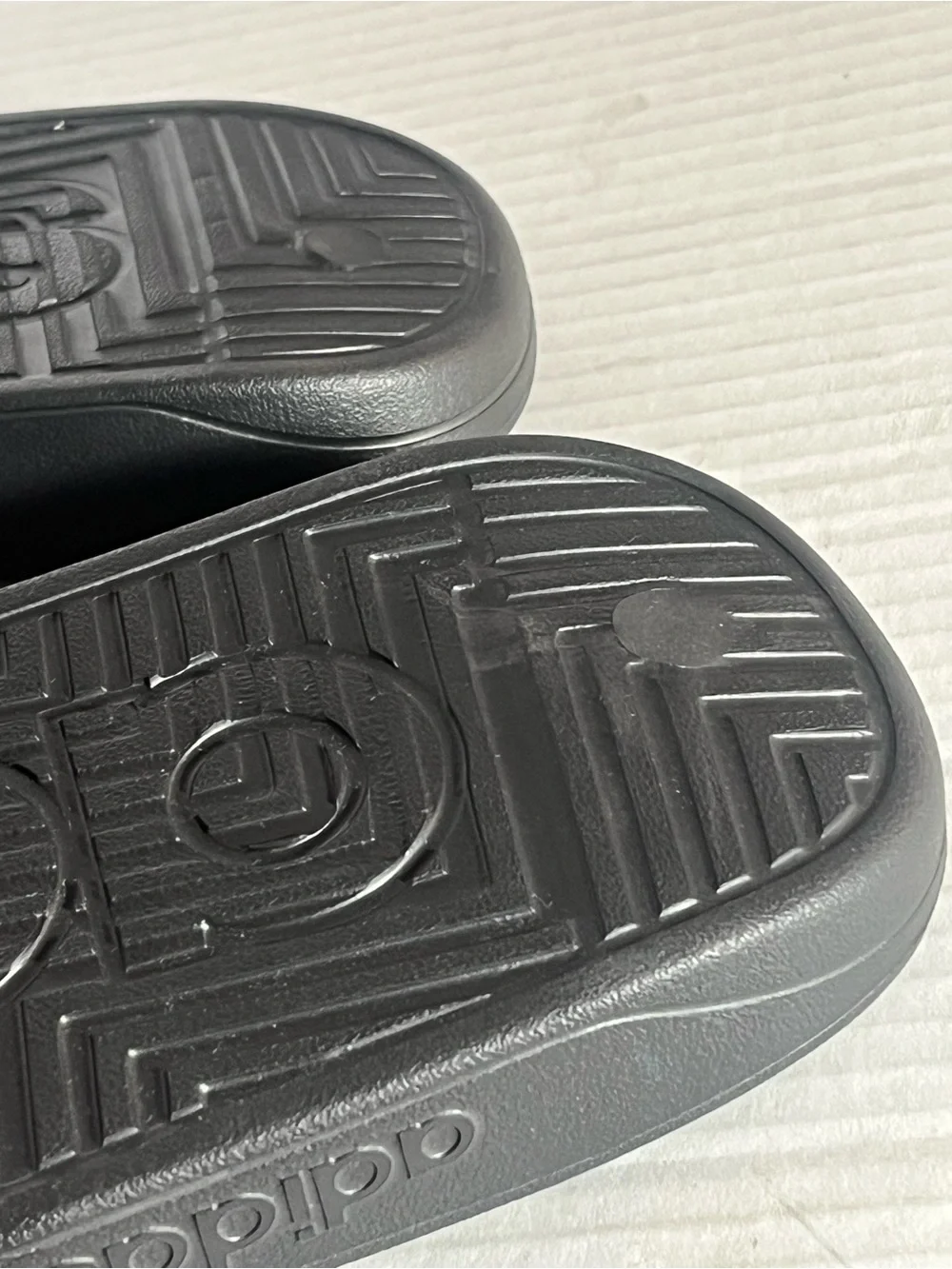 adidas slides size